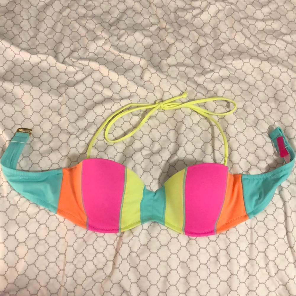 Victoria’s Secret bathing suit top